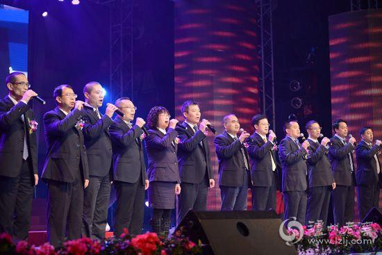 蛇舞新春，瀘州老窖2013迎春聯(lián)歡會(huì)歡樂上演